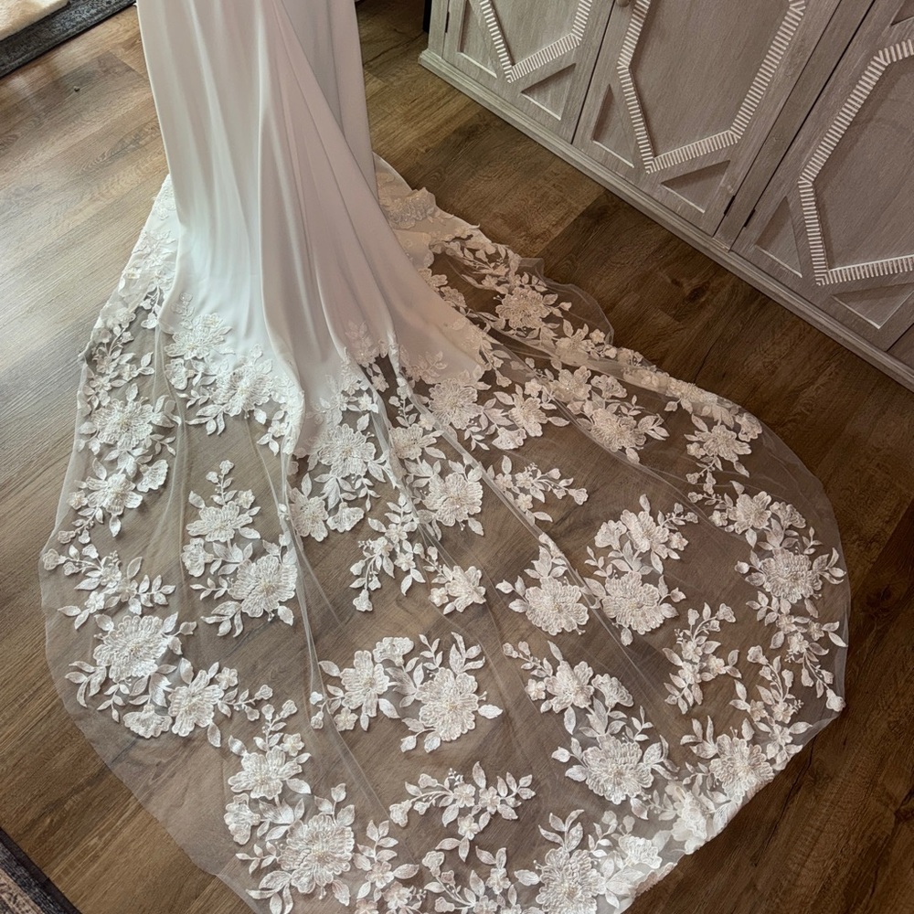 Alena Leena garden rose wedding dress - Picture 11 of 11